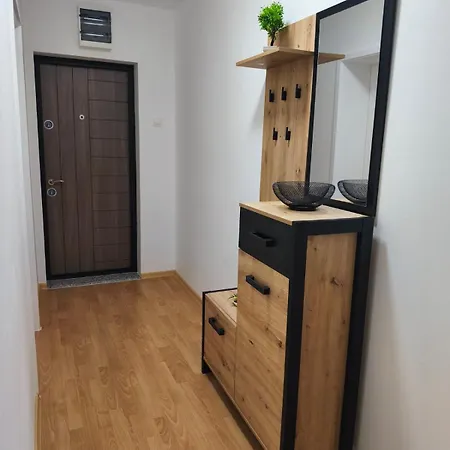 Bedroom In Aerodrom Near Center Of The